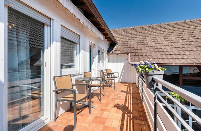 Ferienwohnung 'Schrammis Ferienwohnung - 4 Zimmer' mit gemeinsamer Terrasse, Garten und Wi-Fi