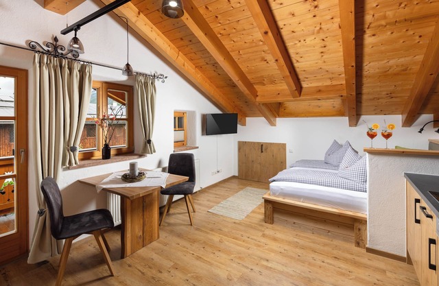 Ferienwohnung Schwalbennest, 1.2 Pers., 22 m², WSZ, Kü, DU/WC,Bk