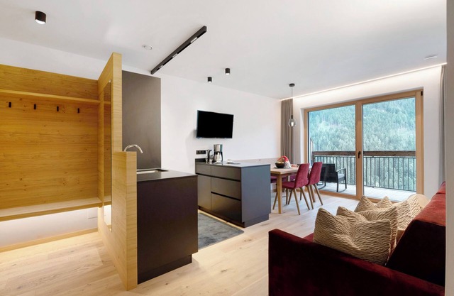 Ferienwohnung 'Similde' mit Bergblick, Gemeinschaftsterrasse und Wi-Fi