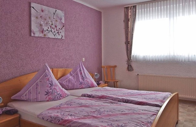 Ferienwohnung 'Sonnenblick - Fewo 2' mit Balkon und Wi-Fi