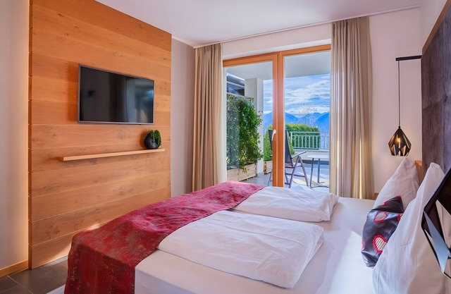 Ferienwohnung 'Sonnenblume 2' mit Bergblick, Gemeinschaftspool und Wi-Fi
