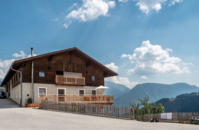 Ferienwohnung "Sparberhof Exklusive" mit Bergblick, privater Terrasse und WLAN