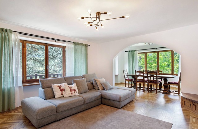 Ferienwohnung 'Spazioso Appartamento Con Vista' mit Bergblick, Gemeinschaftsgarten und WLAN