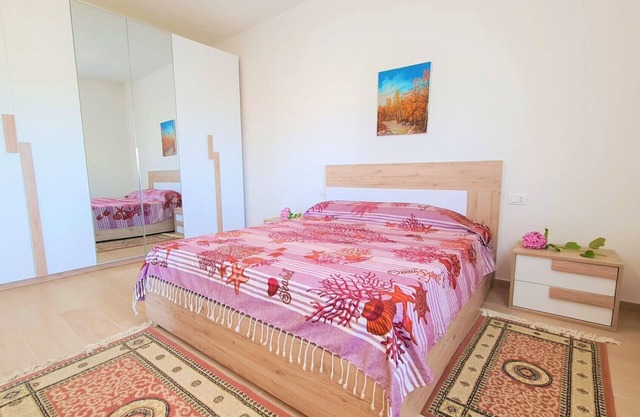 Ferienwohnung 'Spiagge Bianche' mit Meerblick, Balkon und Klimaanlage