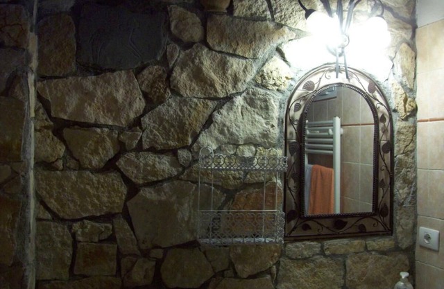 Apartment 'Stanza Degli Elfi' with Shared Garden and Wi-Fi