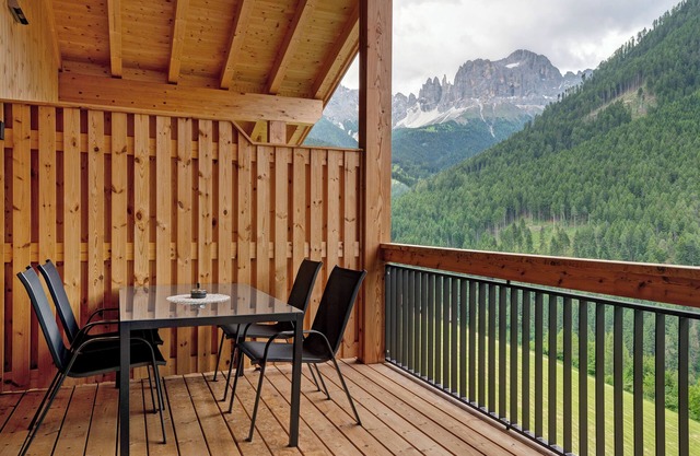 Ferienwohnung 'Striona' mit Bergblick, Gemeinschaftsterrasse und Wi-Fi