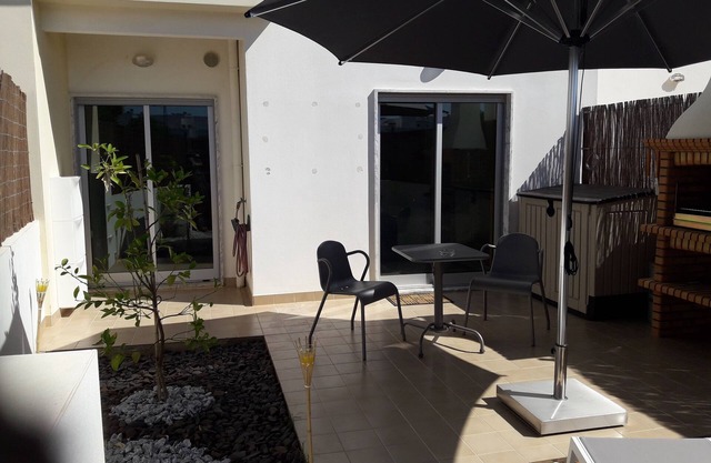 Apartment für 2 Personen mit Garten im Dorf von Santa Luzia