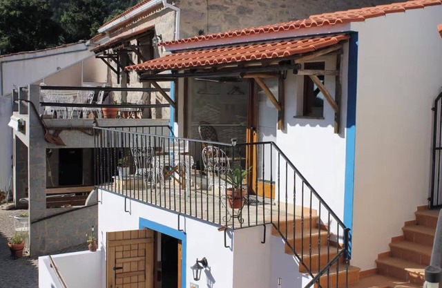 Apartment 'Suíte' with Shared Garden, Wi-Fi and Air Conditioning