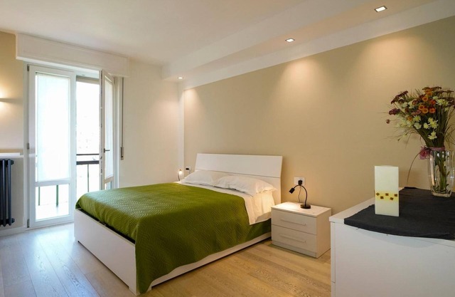 Ferienwohnung 'Surville' mit Bergblick und Balkon