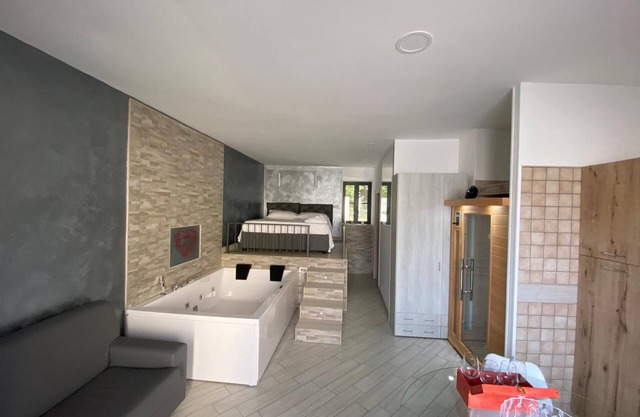 Ferienwohnung 'Sweetlove' mit Bergblick, Wi-Fi und Klimaanlage