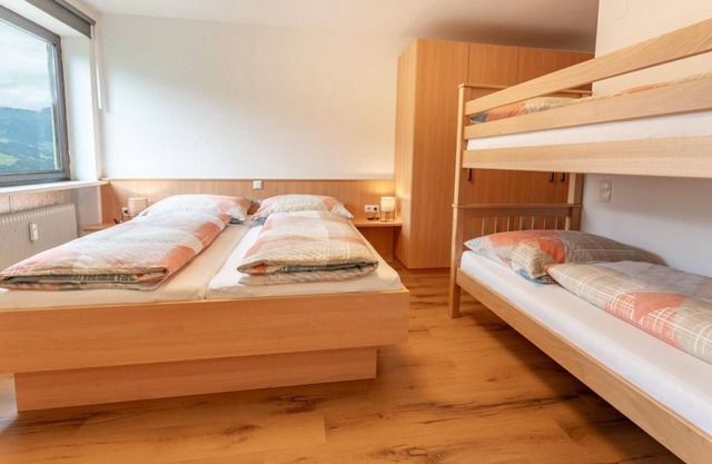 Ferienwohnung Talblick - Appartement/Fewo, Dusche, WC, 1 Schlafraum