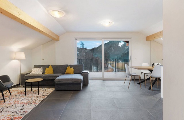 Ferienwohnung 'Talferblick' mit Bergblick, privater Terrasse und Wi-Fi