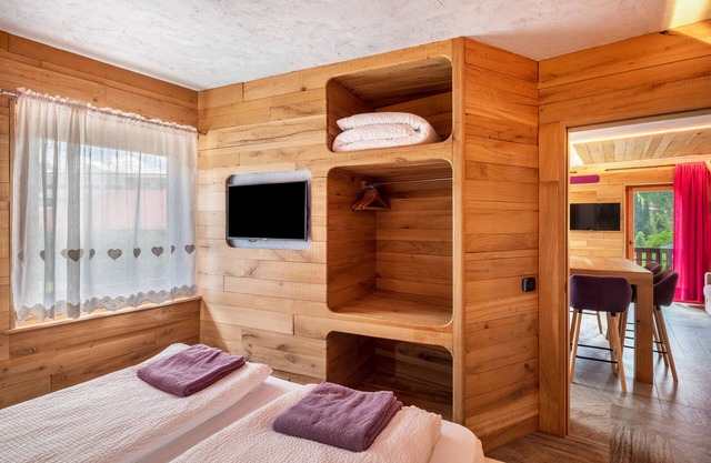 Apartment 'Tana Del Picchio Rosso' with Mountain View, Shared Garden and Wi-Fi
