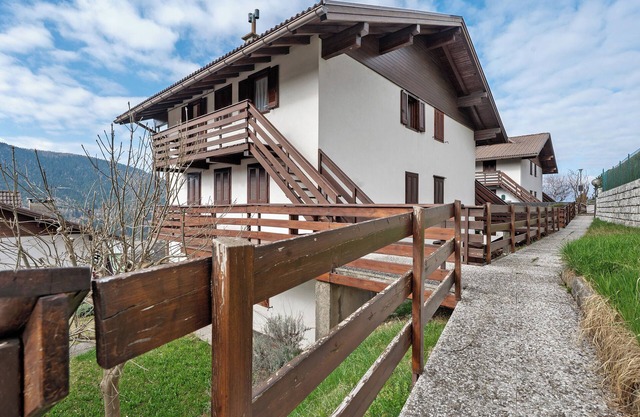 Ferienwohnung 'Tana Dello Gnomo' mit Bergblick, Balkon und Wi-Fi