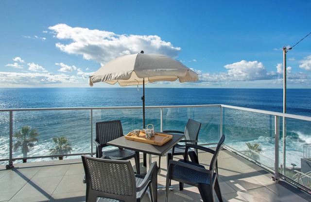 Ferienwohnung 'The Wave House - Two Bedroom' mit Meerblick, Wi-Fi und Klimaanlage