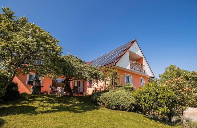 Two bedroom apartment with Hot tub, Sauna and Pool near Podsreda
