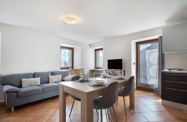 Ferienwohnung 'Tra Montagna E Città - Aosta' mit Bergblick und Balkon