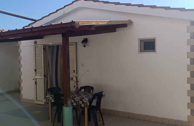 Ferienwohnung 'Trilo 1' mit Privatterrasse, Gemeinschaftsgarten und WLAN