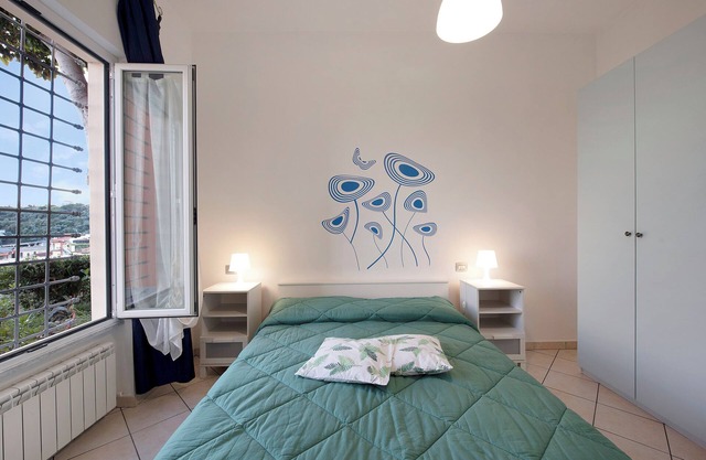 Ferienwohnung "Trilocale in villa vista mare Apt 1" mit Blick auf das Meer