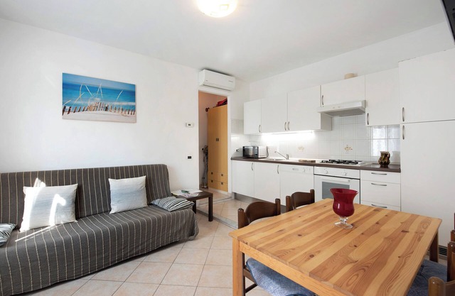 Ferienwohnung "Trilocale San Nazario" in Strandnähe mit Klimaanlage und