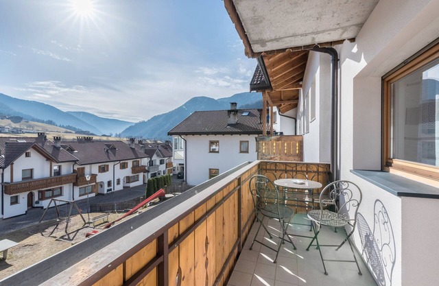 Ferienwohnung "Trojer 2" mit Bergblick, Whirlpool und WLAN