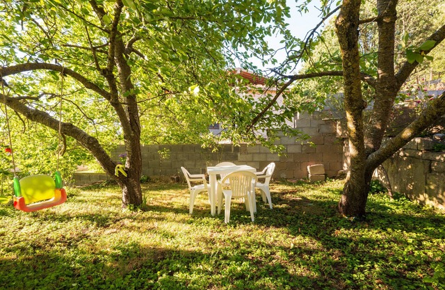 Apartment 'Villanova' with Mountain View and Private Garden