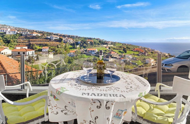 Ferienwohnung 'Vila Morning Sun' mit Meerblick, privater Terrasse und WLAN