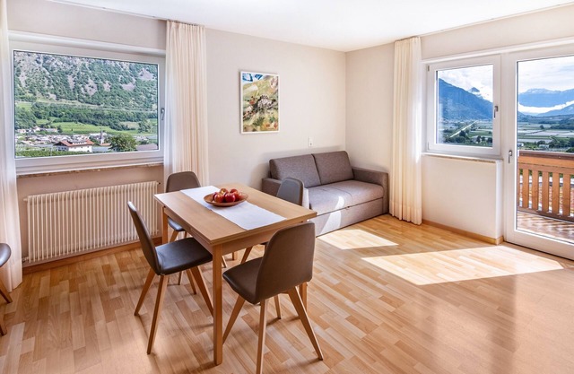 Ferienwohnung 'Vermoi' mit Bergblick, Gemeinschaftsgarten und WLAN