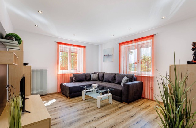 Apartment Viktoria mit privatem Garten zum feiern mit Familie und Freunden