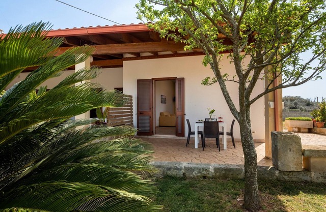 Ferienwohnung 'Villa Maddalena - Monolocale 3' in Meeresnähe mit Garten und WLAN