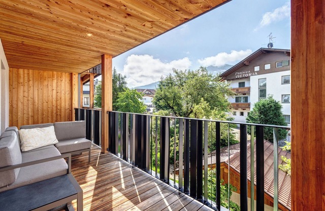 Ferienwohnung 'Villa Kriendl Nr 3 Piz Da Peres' mit Bergblick, privater Terrasse und WLAN