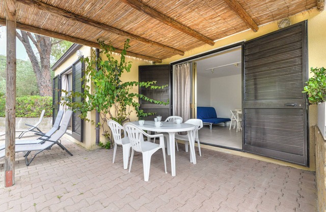 Apartment 'Villa Conti - Trilocale 12' with Private Terrace, Shared Garden and Wi-Fi