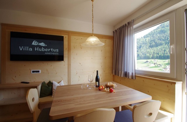 Ferienwohnung 'Villa Hubertus Stambech' mit Bergblick, Balkon und WLAN