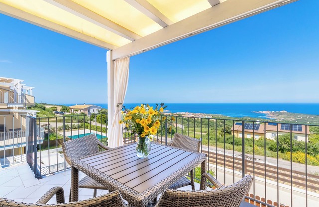 Ferienwohnung "Vista Bocche di Bonifacio" mit Outdoor Pool
