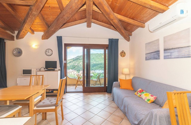 Ferienwohnung 'Vista Mare Tiriddò' mit Meerblick, Gemeinschaftspool und Klimaanlage