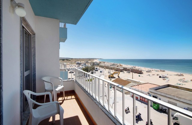 Apartment Vista Mar 4ºE am Strand mit Meerblick, Klimaanlage und Balkon
