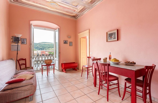 Ferienwohnung 'Vista Sul Fiume' mit Blick auf den See, Wi-Fi und Klimaanlage