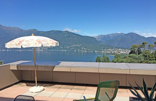 Wohnung mit grosser Terrasse und Grillstelle an ruhiger Lage mit Panoramasicht