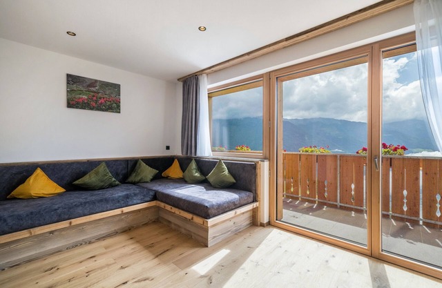 Ferienwohnung "Waldes Duft - Patleidhof" mit Bergblick, Gemeinschaftsterrasse und WLAN