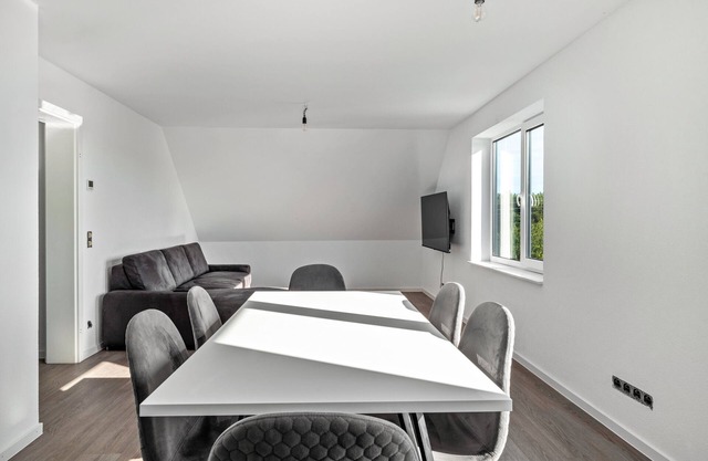 Apartment 'Waldrennach' mit Bergblick und WLAN