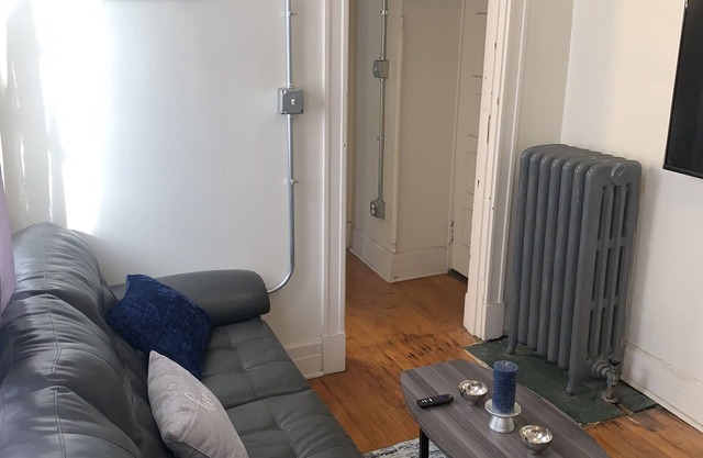 Apartment- Walnut Hills Business District