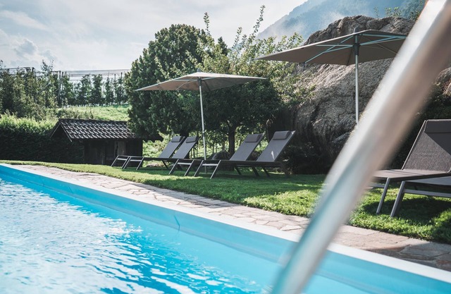 WANDA Apartment 1 mit WLAN, Balkon und Swimmingpool; Parkplätze vorhanden