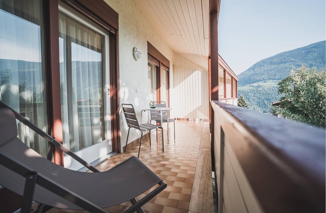 WANDA Apartment 6 mit WLAN, Balkon und Swimmingpool; Parkplätze vorhanden