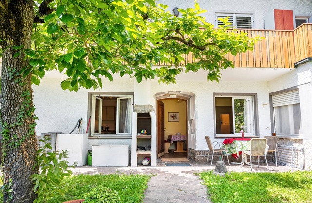 Ferienwohnung 'Weinberg 2' mit Bergblick, Gemeinschaftspool und Wi-Fi