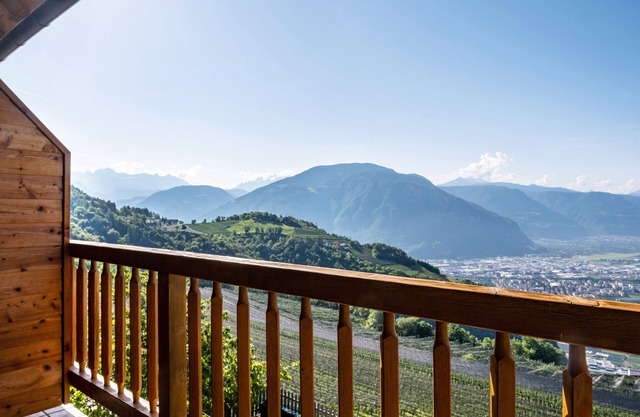 Ferienwohnung 'Weingartnerhof Calendula' mit Bergblick, gemeinsamer Terrasse und Wi-Fi