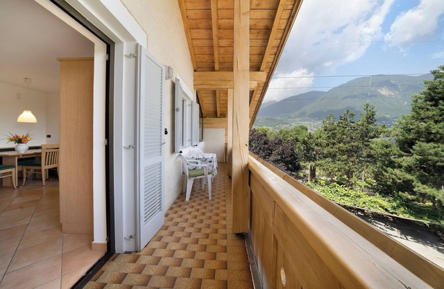 Ferienwohnung "Weinsepphof 4" mit Bergblick, Pool, WLAN, Garten & Balkon