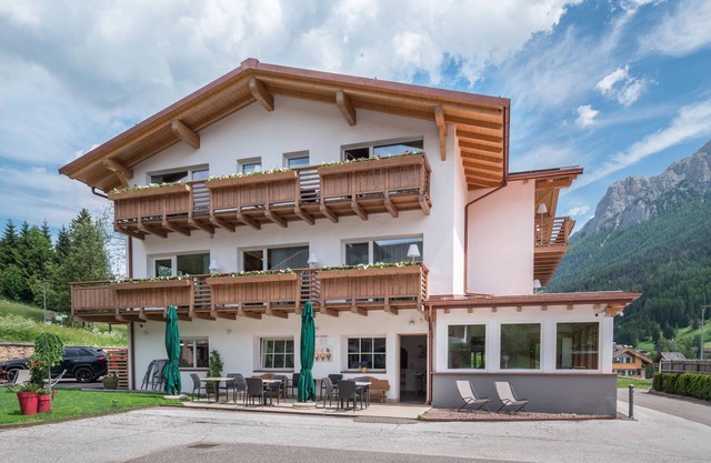 Ferienwohnung 'Wellness Alpino Con Minispa' mit Bergblick, Gemeinschaftsterrasse und WLAN