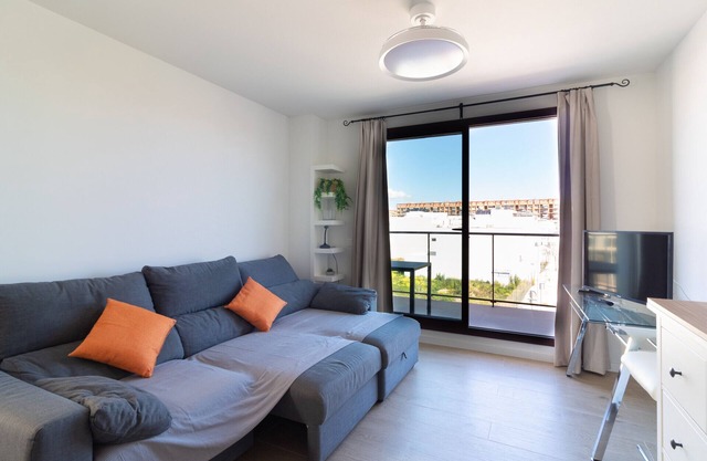 Apartment with swimming pool in Puerto de Sagunto