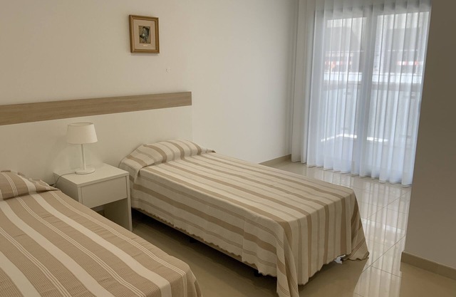 Apartment with 2 bedrooms 100 meters from the beach / New