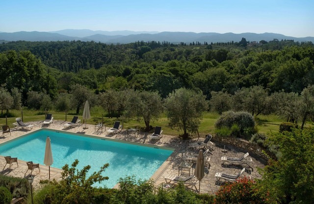Wohnung mit W-LAN, Pool, Klimaanlage, TV, Terrasse, Panoramablick, Parkplatz, bei Greve In Chianti